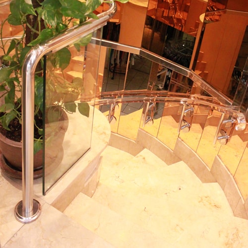 Fotografía escaleras Lenceria Tua
